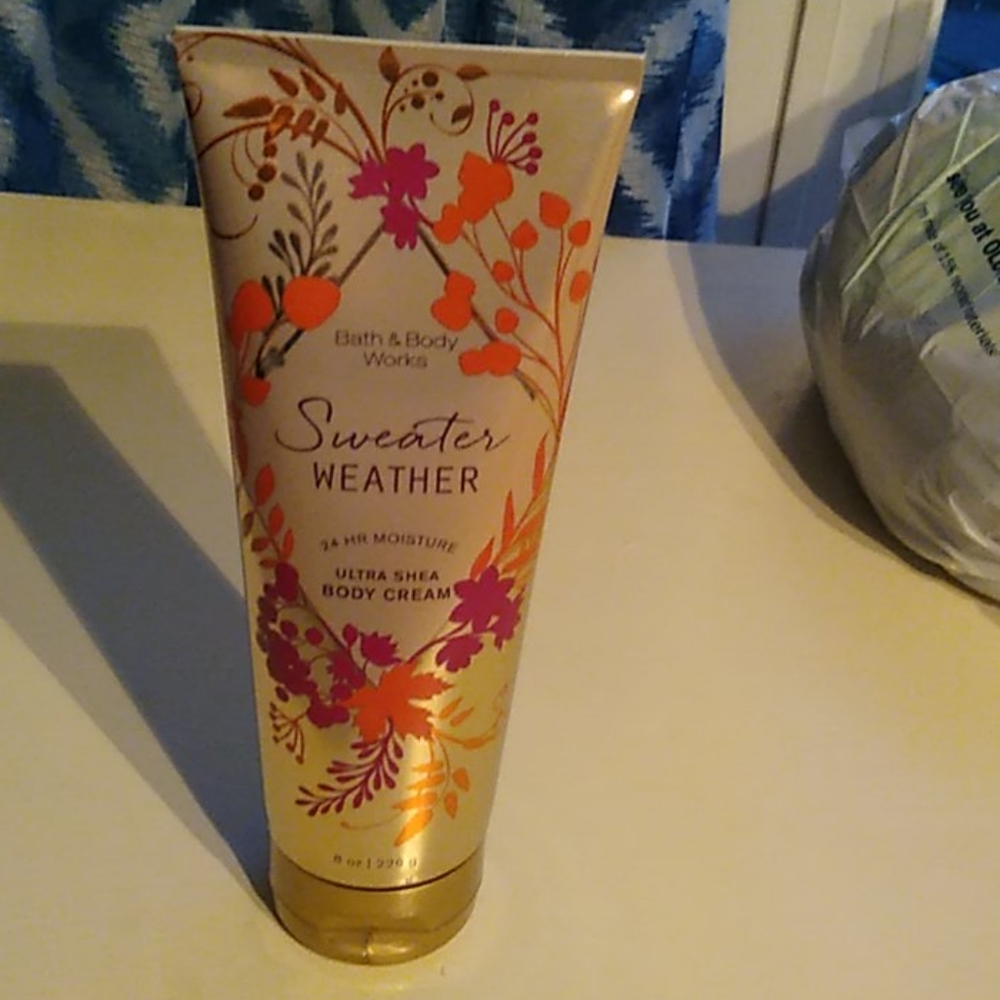 Sweater weather body lotion